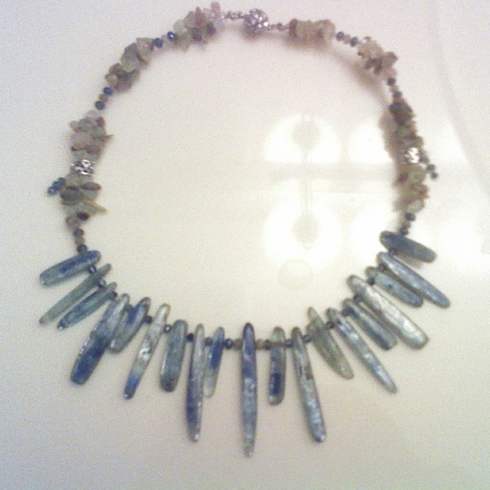 Artisan Natural Kynite Necklace/Earring Set